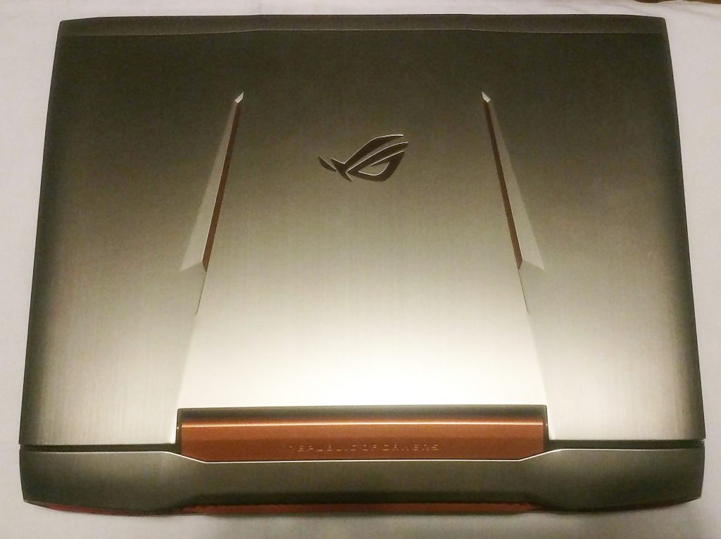 Curatare laptop ASUS ROG G752V top